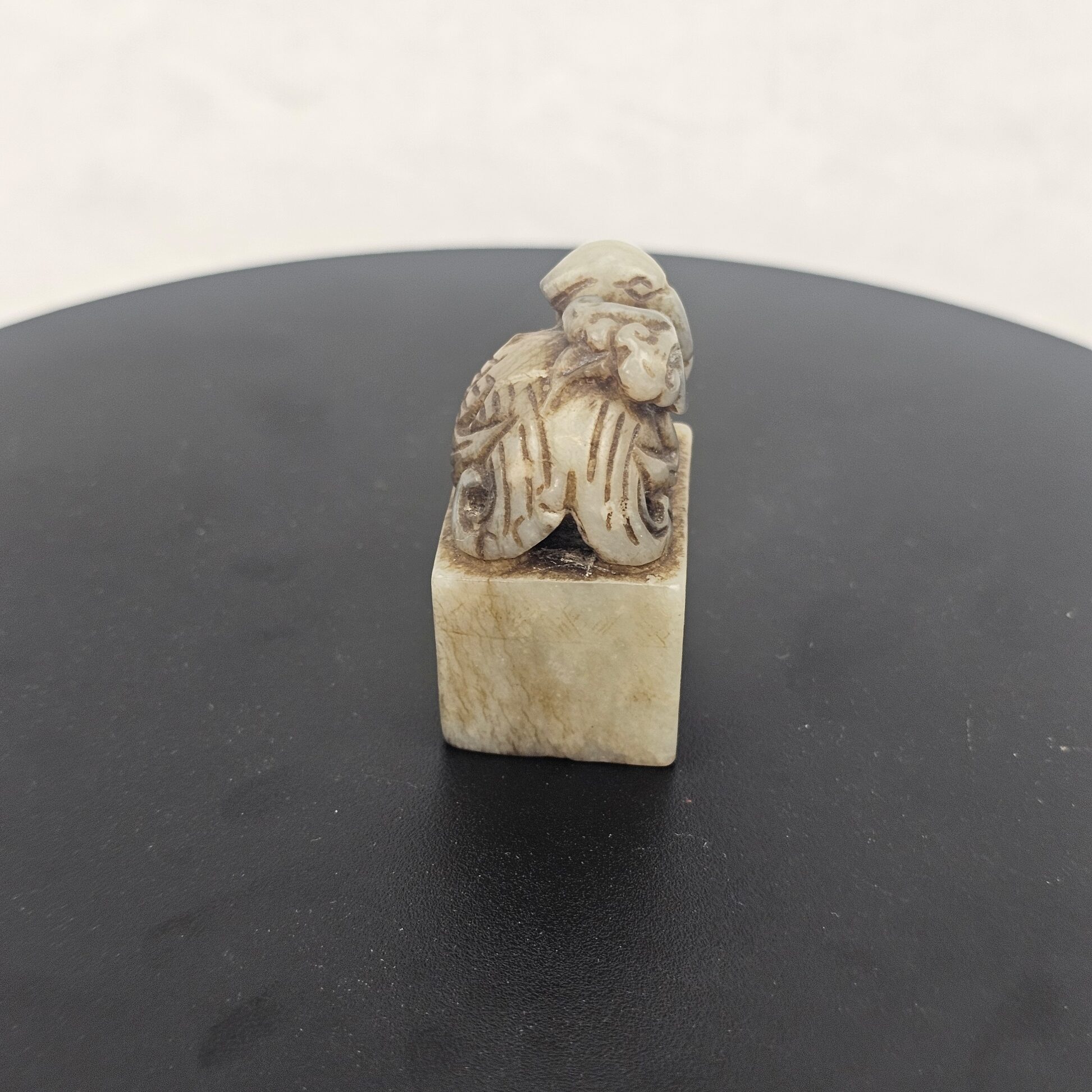 Chinese Qing Dynasty Celadon Jade Seal with Cormorant and Lingzhi Finial, 19th Century - Image 4