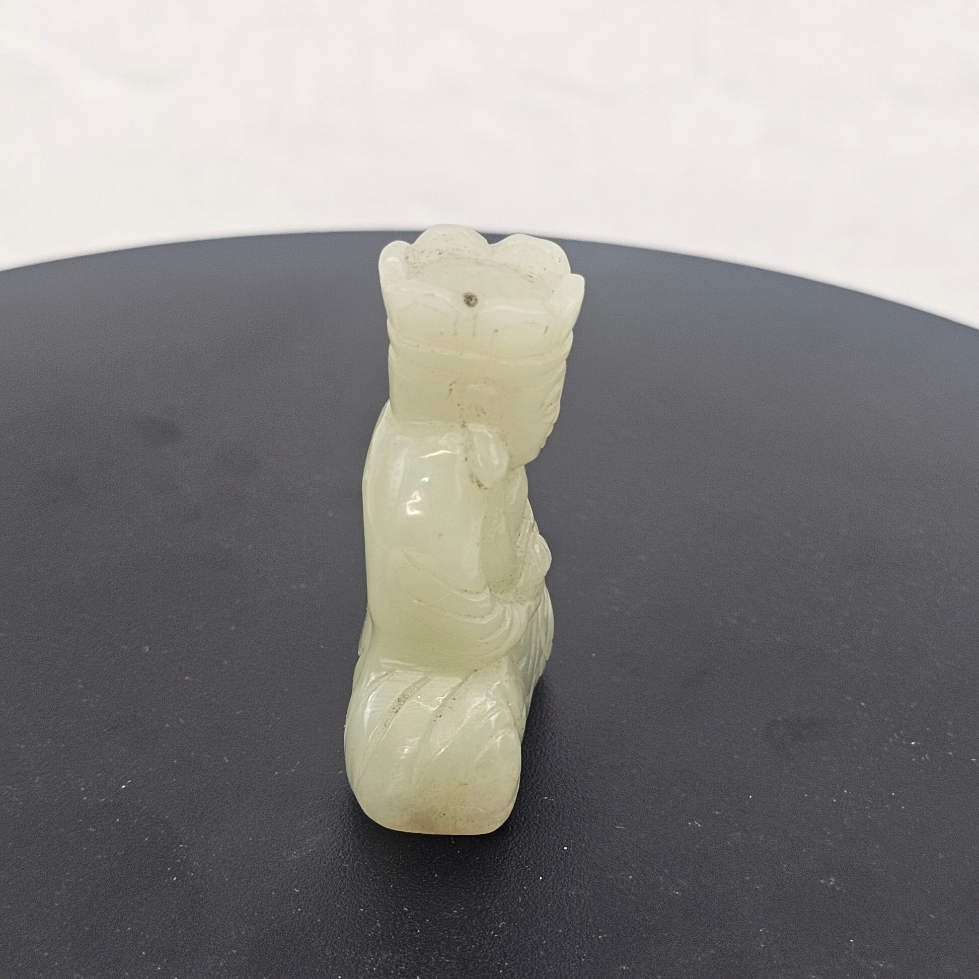 Chinese Qing Dynasty Pale Celadon Nephrite Jade Seated Crowned Deity Figure, 19th Century - Image 6