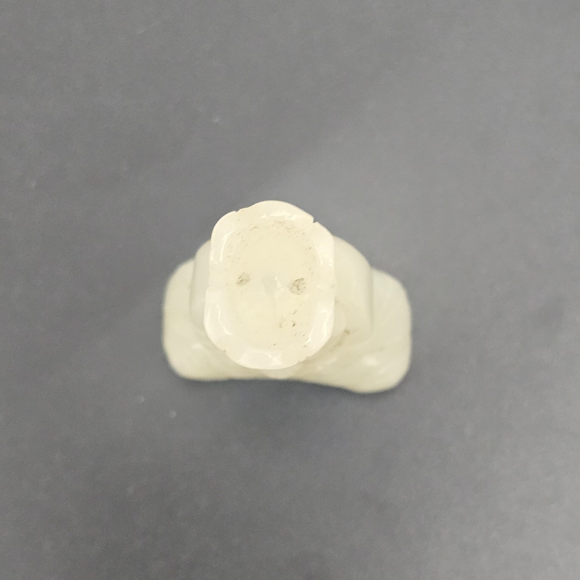 Chinese Qing Dynasty Pale Celadon Nephrite Jade Seated Crowned Deity Figure, 19th Century - Image 7