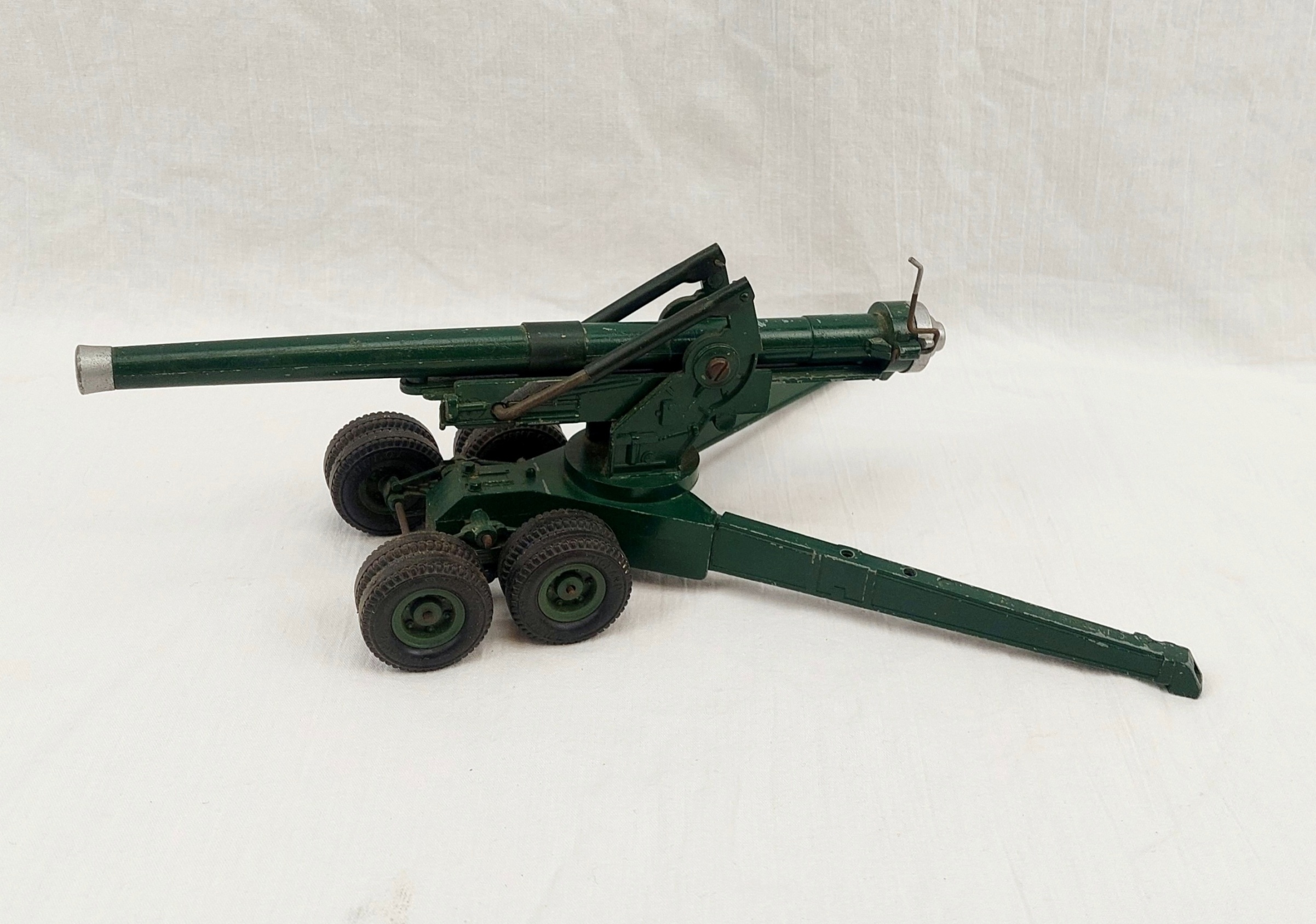 Crescent Toys 105mm Long Tom Artillery Gun