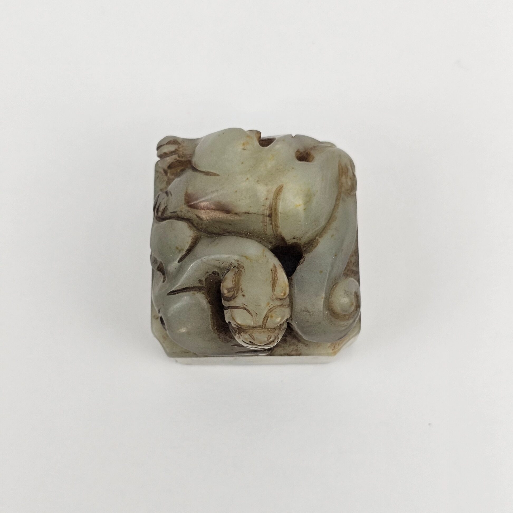 Chinese Qing Dynasty Jade Seal with Dragon and Bixie Finial, 18th to 19th Century - Image 2