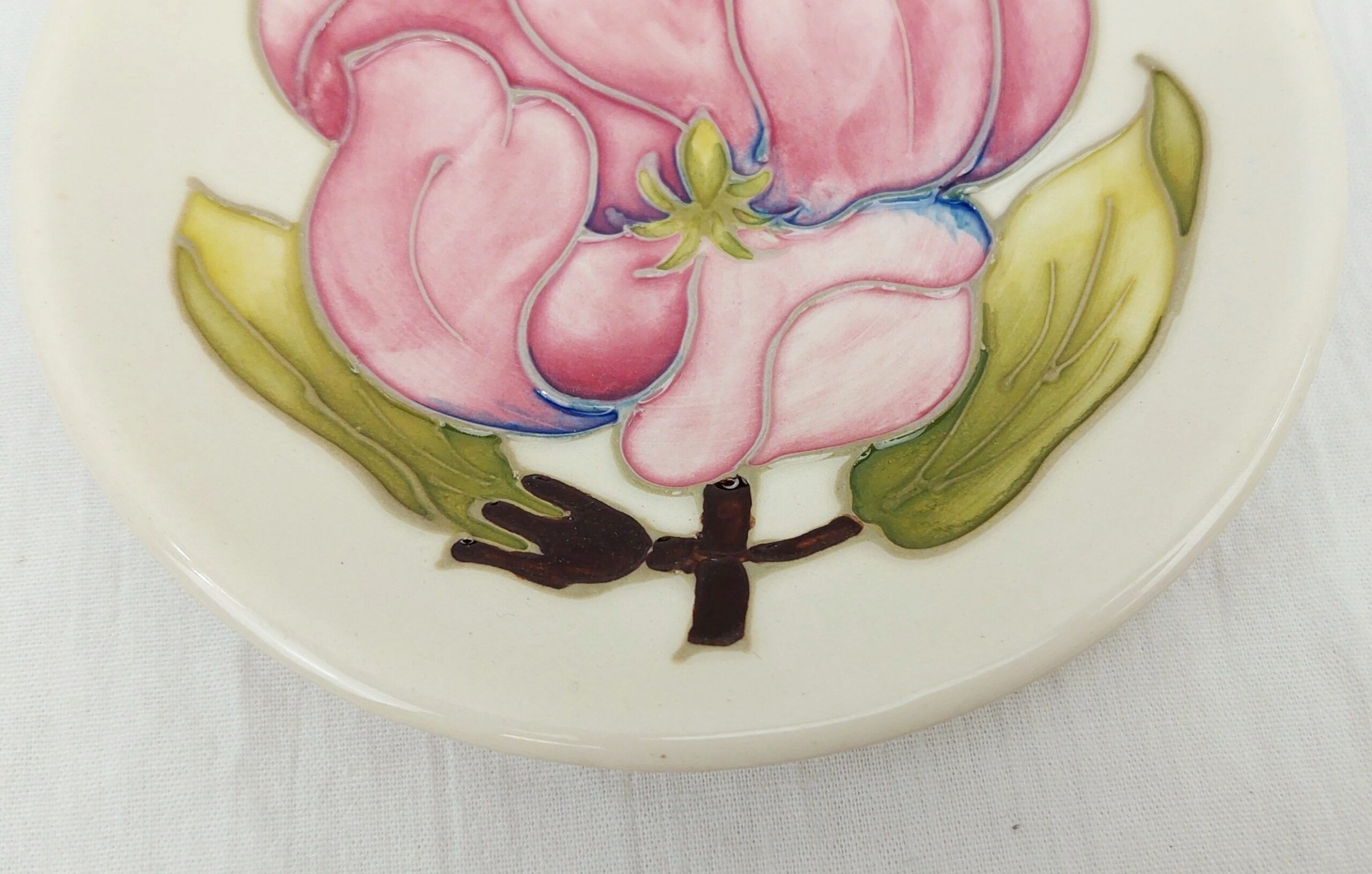 Small Moorcroft Magnolia Pattern Pin Dish - Image 4