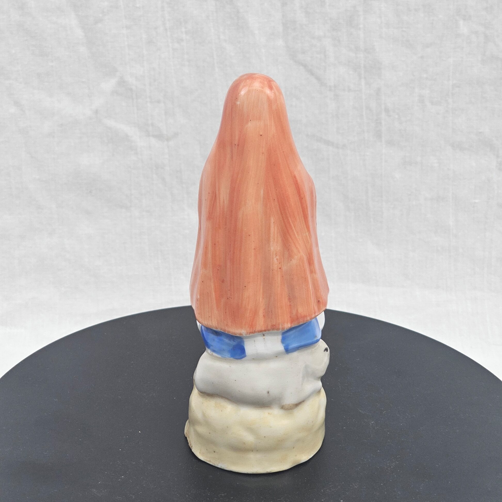Victorian Staffordshire Pottery Figure of a Shepherdess (Bo Peep Type), circa 1850–1870 - Image 3