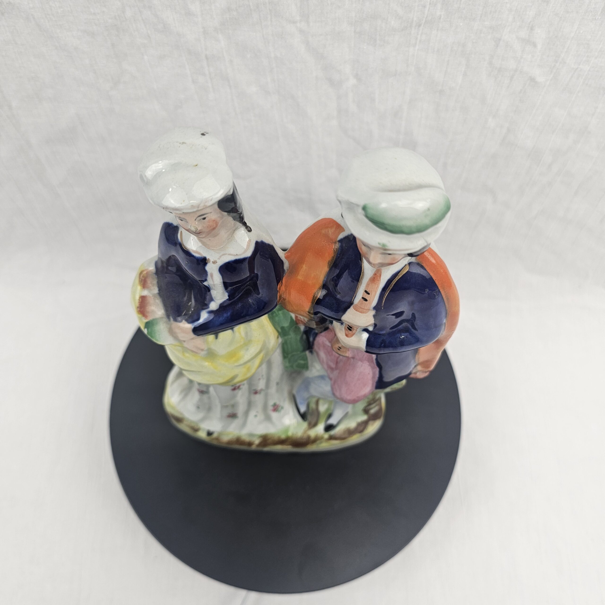 Victorian Staffordshire Figural Group of a Flautist and Flower Seller, c.1850–1870 - Image 5