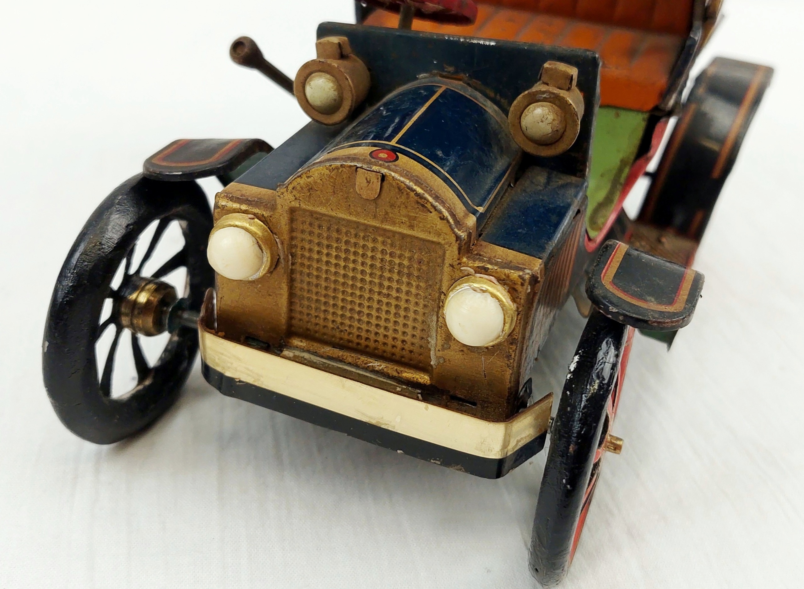Vintage Schuco Tinplate Clockwork Car - Image 5