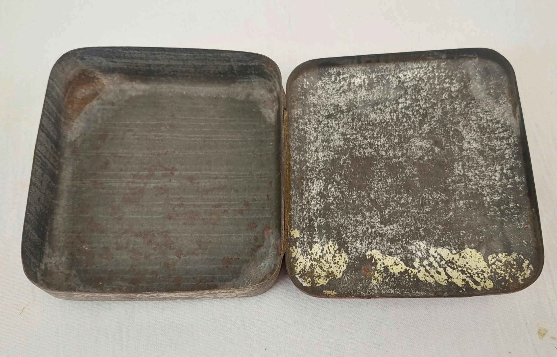 c1900s Fairweathers Cut Golden Bar Tobacco Tin - Image 6