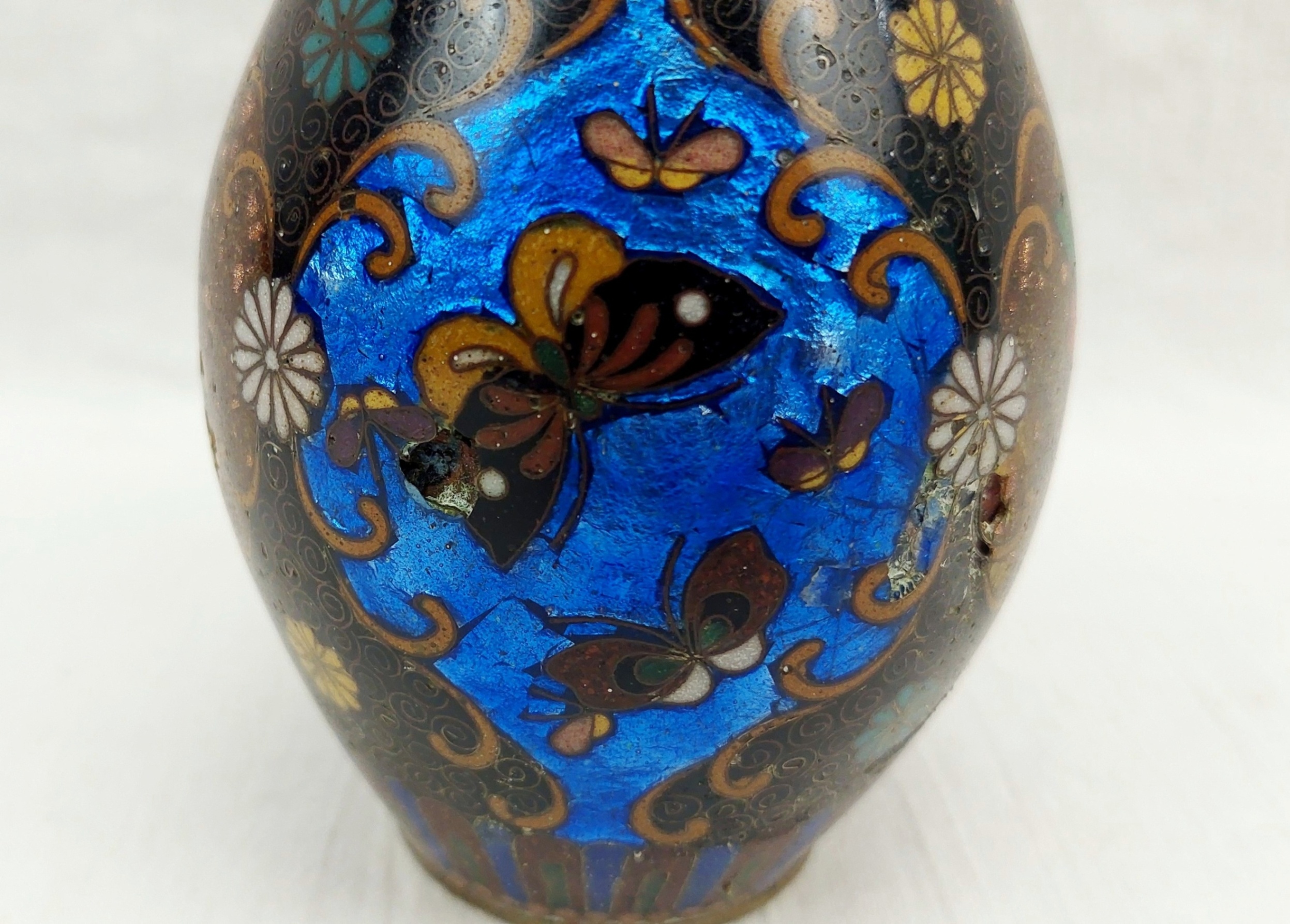 Antique Meiji Period Japanese Gibari Silver Foil Miniature Vase - Image 7
