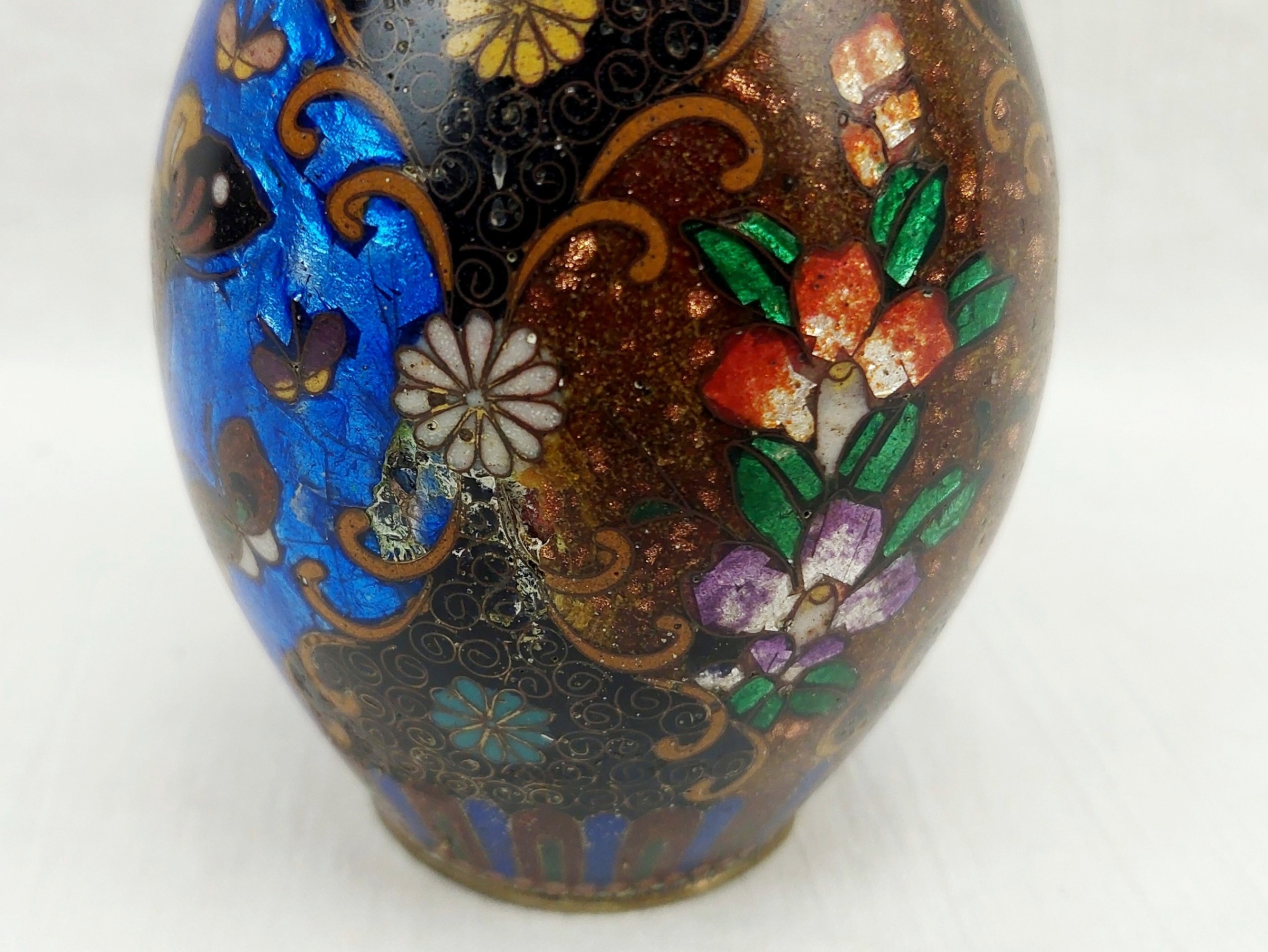 Antique Meiji Period Japanese Gibari Silver Foil Miniature Vase - Image 8